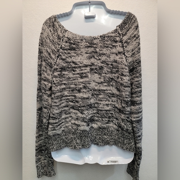 AMERICAN EAGLE WOMAN'S SIZE LARGE Long Sleeve Marled Knit Scooped Knit Sweater - Picture 8 of 9